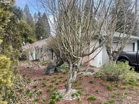 3545 SE 1st St, Gresham, OR 97080 photo 1
