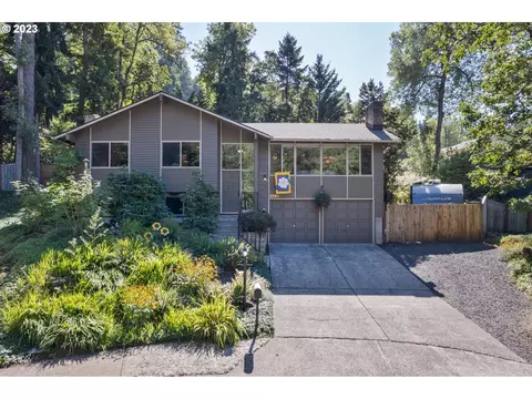 2661 E Wilshire Dr, Eugene, OR 97405