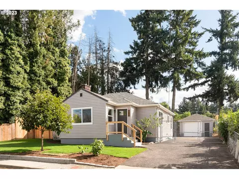 12224 SE Carlton St, Portland, OR 97236