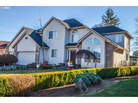 2593 NE Roberts Pl, Gresham, OR 97030 photo 1