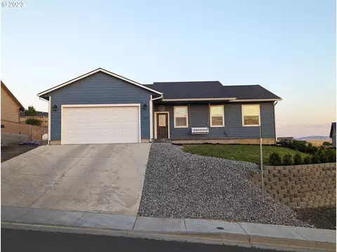 408 SW Quinney Pl, Pendleton, OR 97801 photo 1
