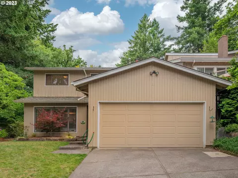 141 Touchstone Ct, Lake Oswego, OR 97035