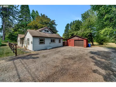 24065 SE Tillstrom Rd, Damascus, OR 97089