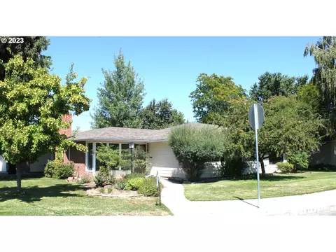 3380 Grandview Dr, Baker City, OR 97814