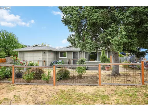 8785 SE 67th Ave, Portland, OR 97206