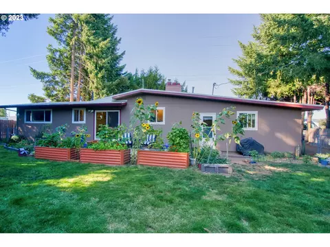 1435 Tucker Rd, Hood River, OR 97031