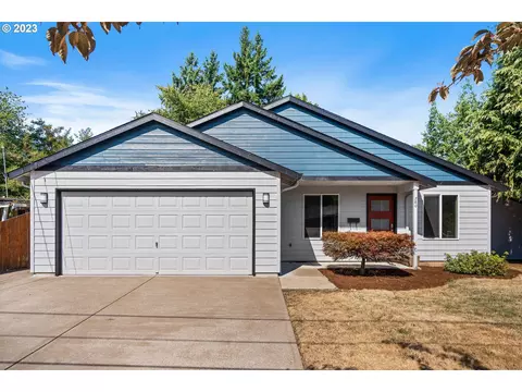 760 8th Ave, Sweet Home, OR 97386