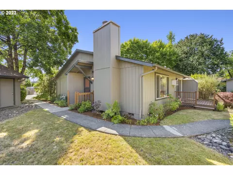2945 NE 13th St, Gresham, OR 97030