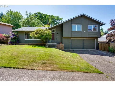 2770 Malibu Way, Eugene, OR 97405