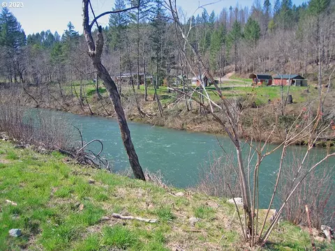 28681 N Fork Rd, Lyons, OR 97358