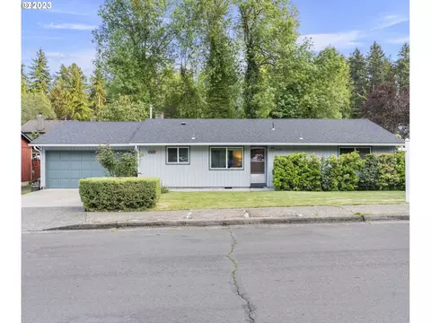 8450 SW Davies Ct, Portland, OR 97223