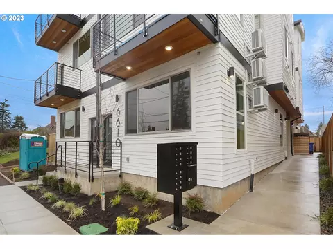 6610 N Greenwich Ave #10, Portland, OR 97217