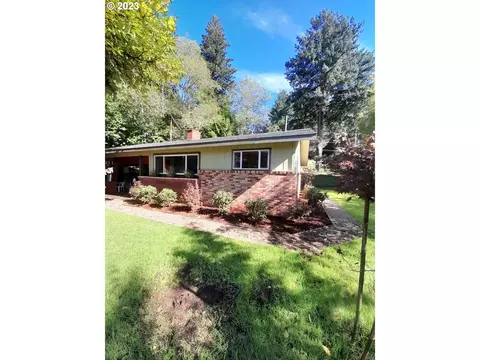 700 Tiara St, Lakeside, OR 97449