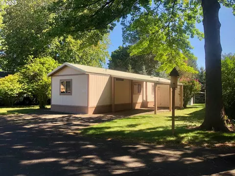 1809 26th St #77, La Grande, OR 97850