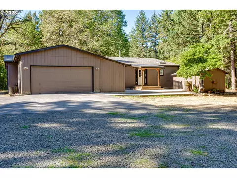 25512 Josee Ln, Veneta, OR 97487