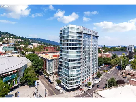 1926 W Burnside St #205, Portland, OR 97209