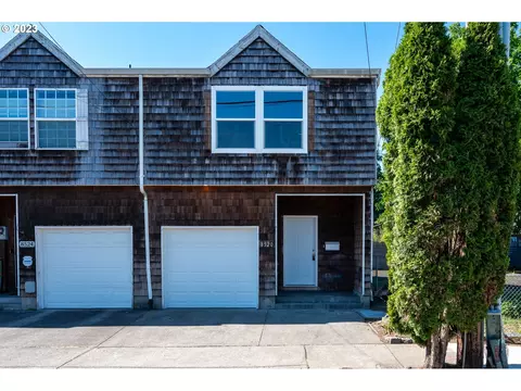 8520 SE Woodstock Blvd, Portland, OR 97266