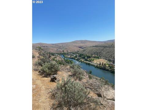 1419 Fish Camp Rd, Maupin, OR 97037