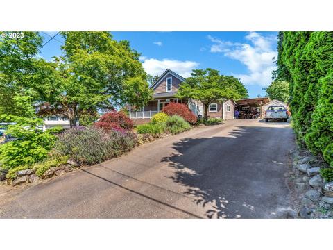 1718 Harrison St, Oregon City, OR 97045