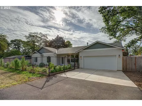 1171 Tualatin St, Saint Helens, OR 97051