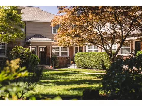 2555 NW Savier St #14, Portland, OR 97210