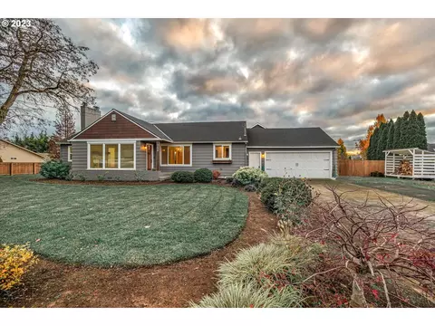 11836 Partlow Rd, Oregon City, OR 97045