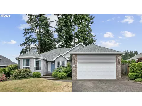 11740 SE Rustling Ridge Dr, Clackamas, OR 97015