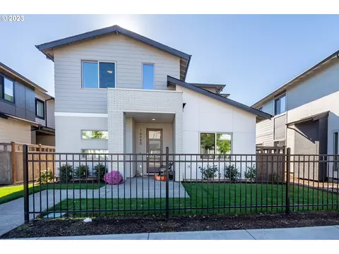 16560 SE Pleasant Valley Pkwy, Happy Valley, OR 97086