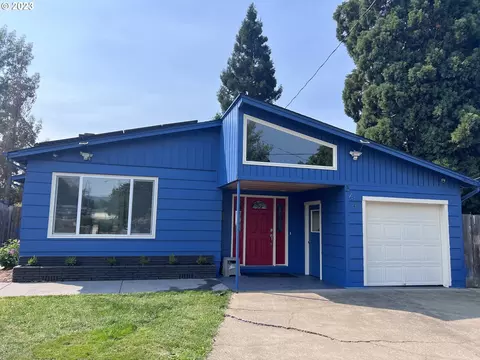 344 W Susan St, Roseburg, OR 97471