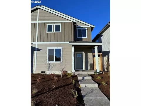 1838 SE Hankel St #8, Dallas, OR 97338