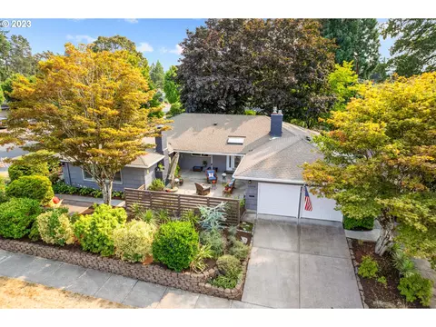 12590 SW Park Way, Portland, OR 97225