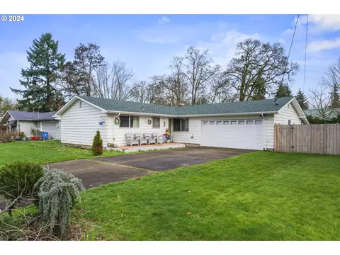 843 Rossmore St, Eugene, OR 97404