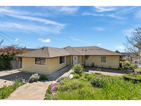 734 Summit Blvd, Springfield, OR 97477