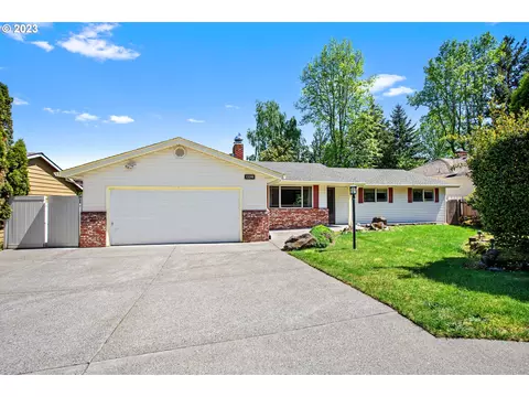 13240 SW Village Glenn Dr, Portland, OR 97223