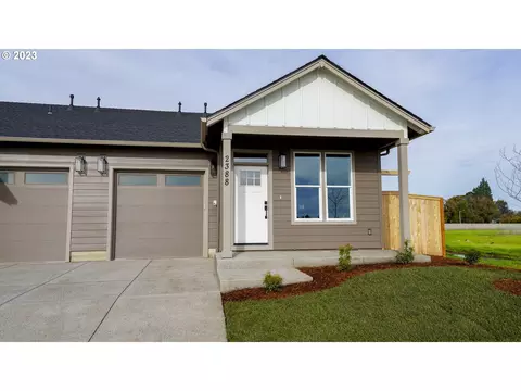 2388 W 8th Ave, Junction City, OR 97448