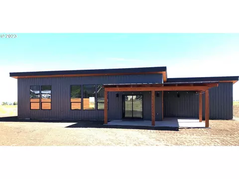 601 N Taylor St, Joseph, OR 97846