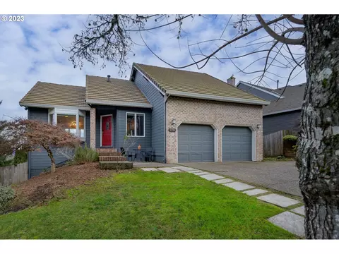 9790 SW 163rd Ave, Beaverton, OR 97007