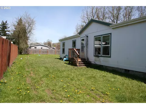 871 Walker Rd, Lebanon, OR 97355