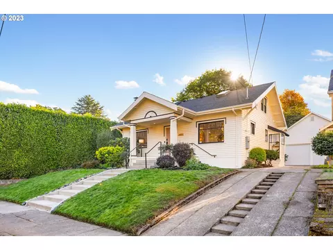 3482 NE Pacific St, Portland, OR 97232