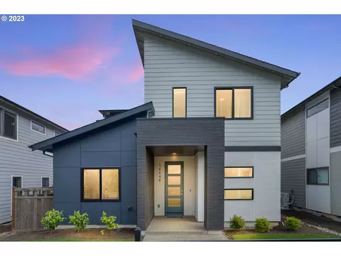 16648 SE Pleasant Valley Pkwy, Happy Valley, OR 97086