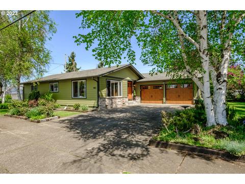 983 S 12th St, Lebanon, OR 97355