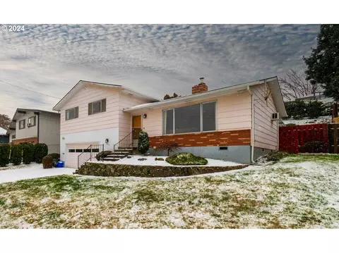 1816 E 10th St, The Dalles, OR 97058
