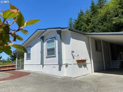 98041 Hallway Rd #38, Brookings, OR 97415