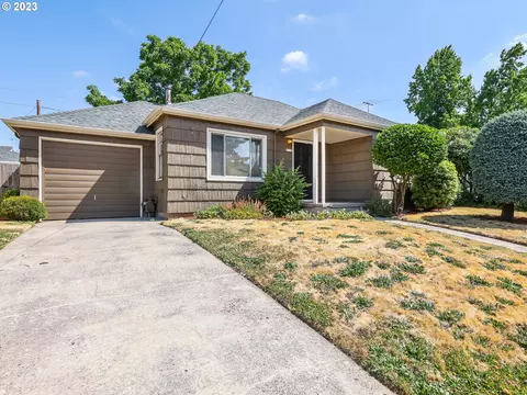 8719 SE Washington St, Portland, OR 97216