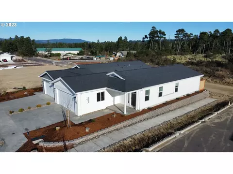 5211 Nopal St, Florence, OR 97439