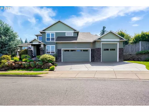 446 Yapa St, Silverton, OR 97381