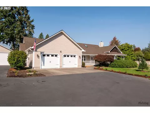 26077 England Loop, Veneta, OR 97487