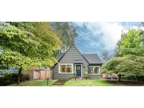 2726 NE Ainsworth St, Portland, OR 97211