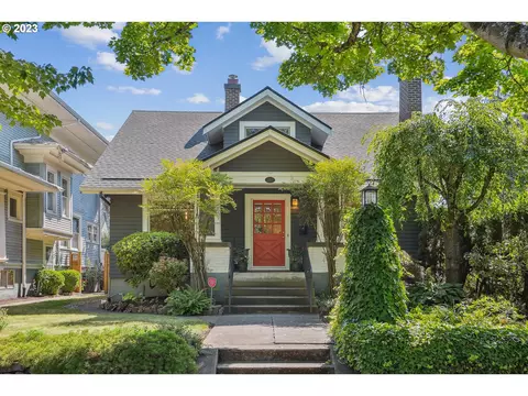 2114 SE Hemlock Ave, Portland, OR 97214