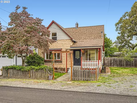 6431 SE Overland St, Milwaukie, OR 97222